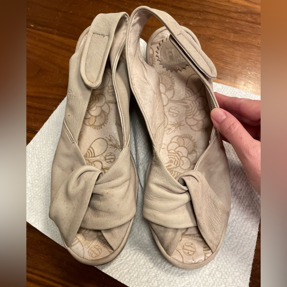Fly London Women’s Shoes Sandals Wedge Peep Toe EU 41 US 10-10.5 Light Grey